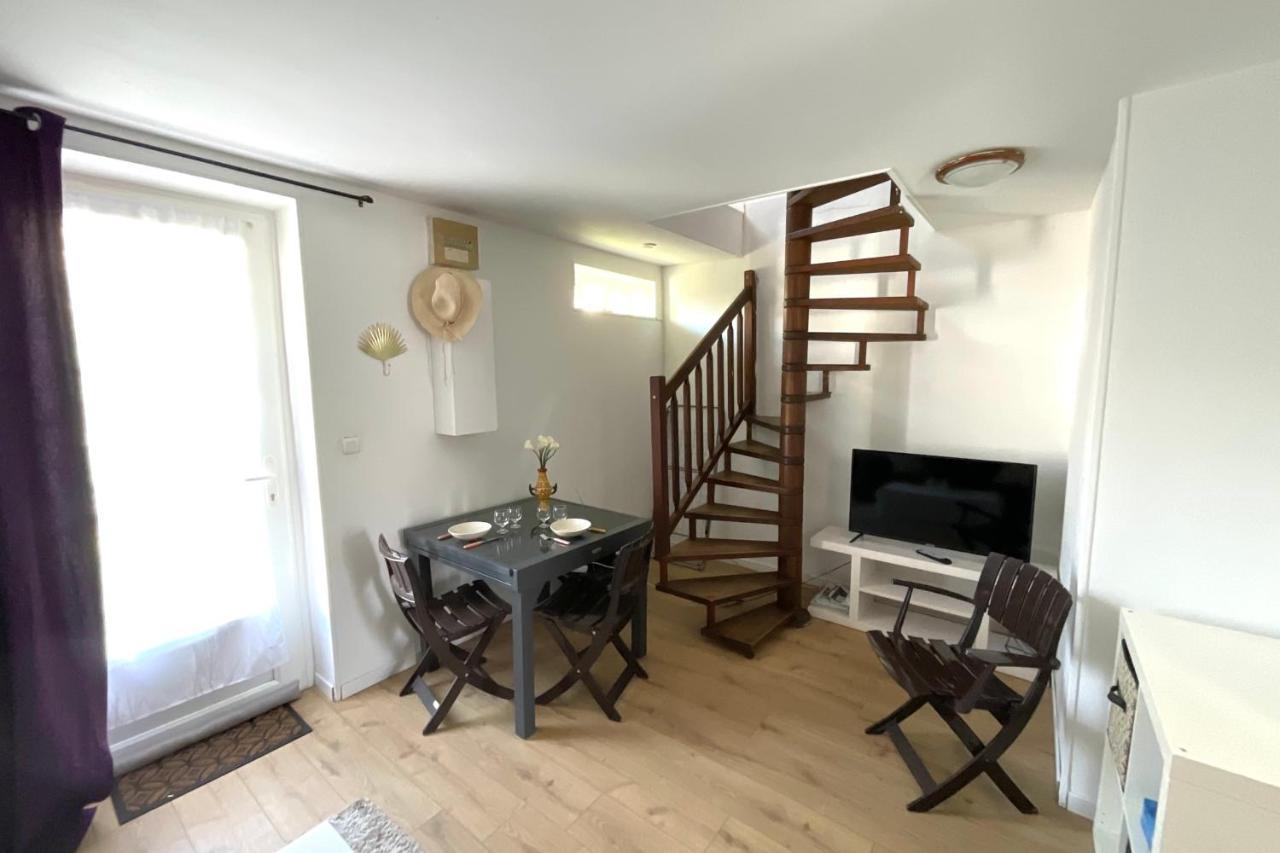 House With Garden In The Centre And Near Beach 위스트르앙 외부 사진